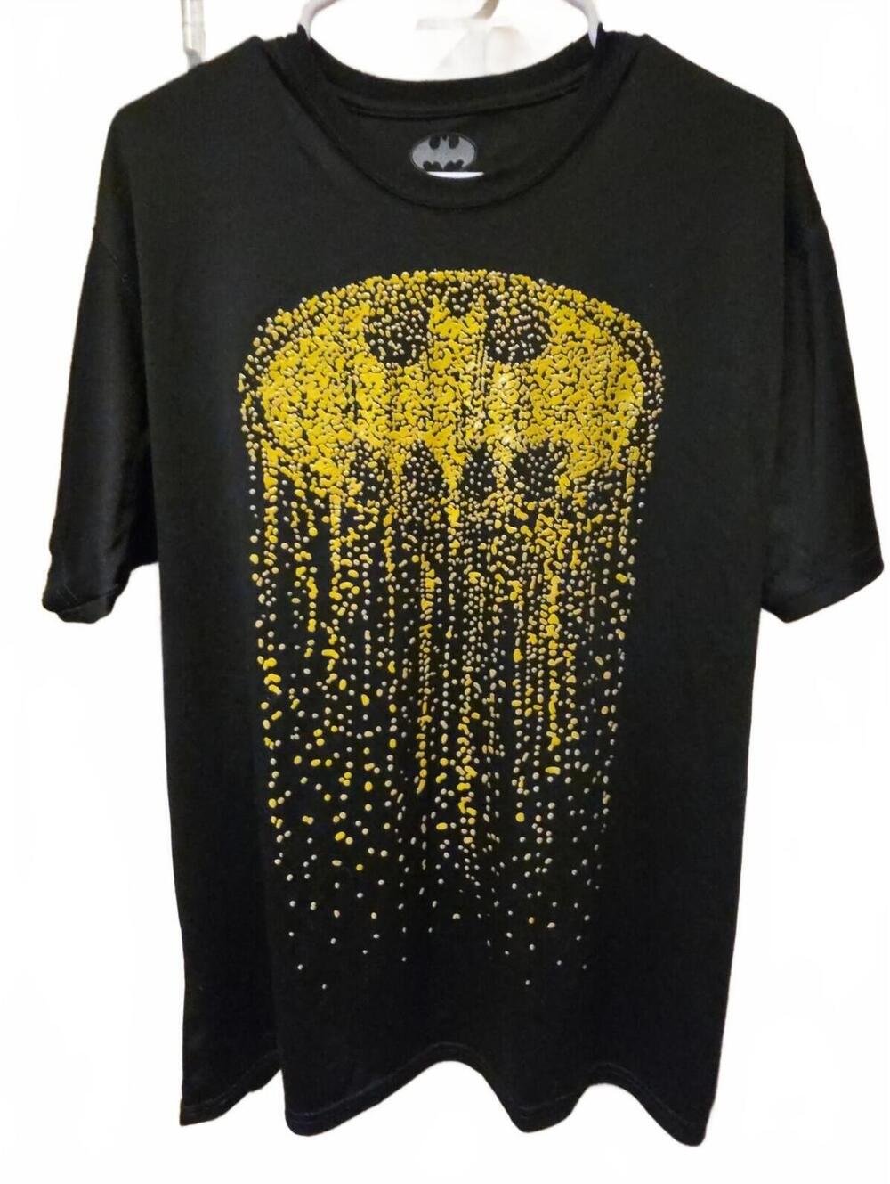Batman Bleeding Raised Graphic Batman Logo T-Shirt In Black Size Large